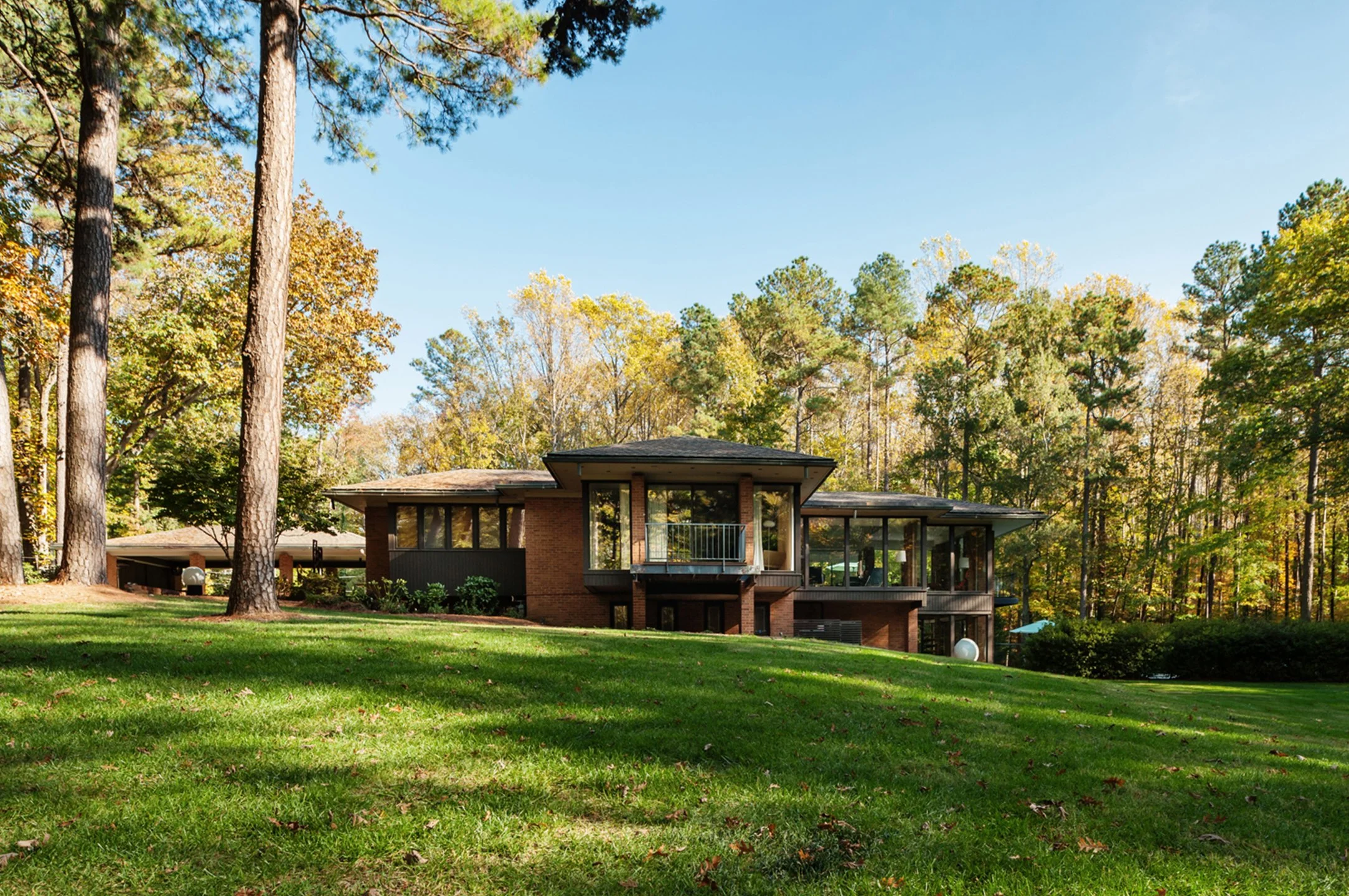 Project: Kingsbridge Road
Architect: Frederick "Bud" Hyland
Photo: Ansel Olson