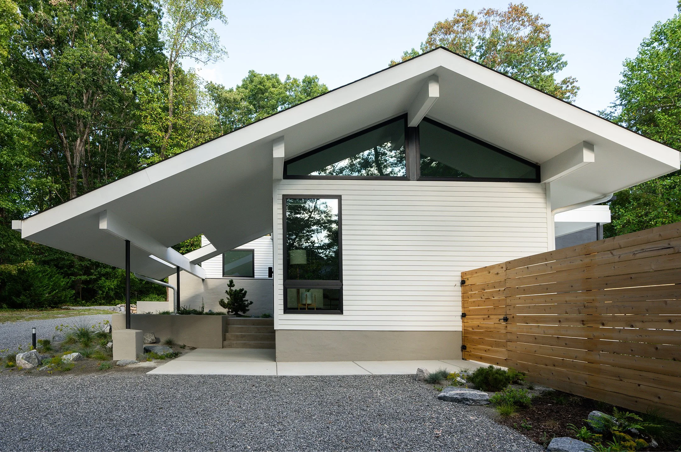 Project: Stratford Hills House
Architect: Christian Snowden Design
Interiors: Nicole Rutledge Design
Photo: Ansel Olson
