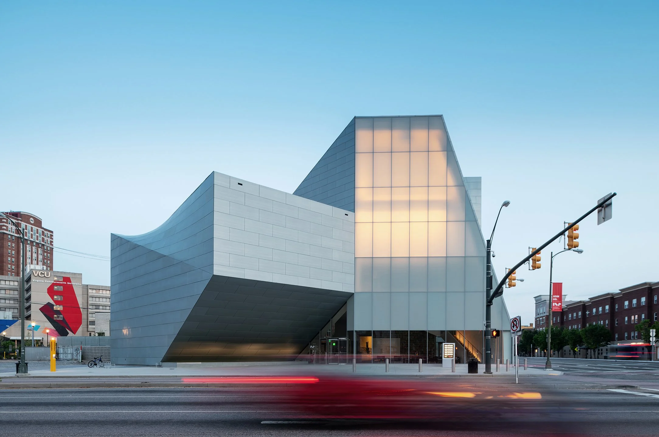 Project: Institute for Contemporary Art
Architect: Steven Holl Architects + BCWH
Photo: Ansel Olson