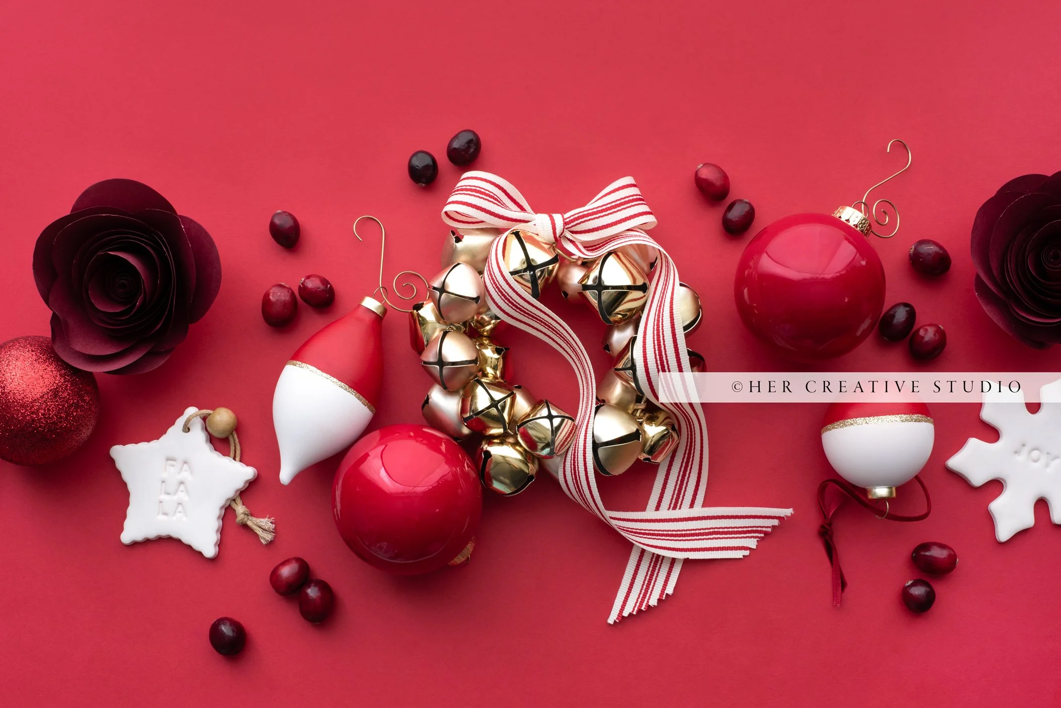 Ornaments-red-2-IE.jpg