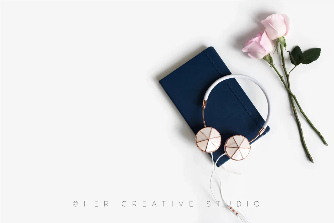 Roses-Navy-Book-IE.jpg