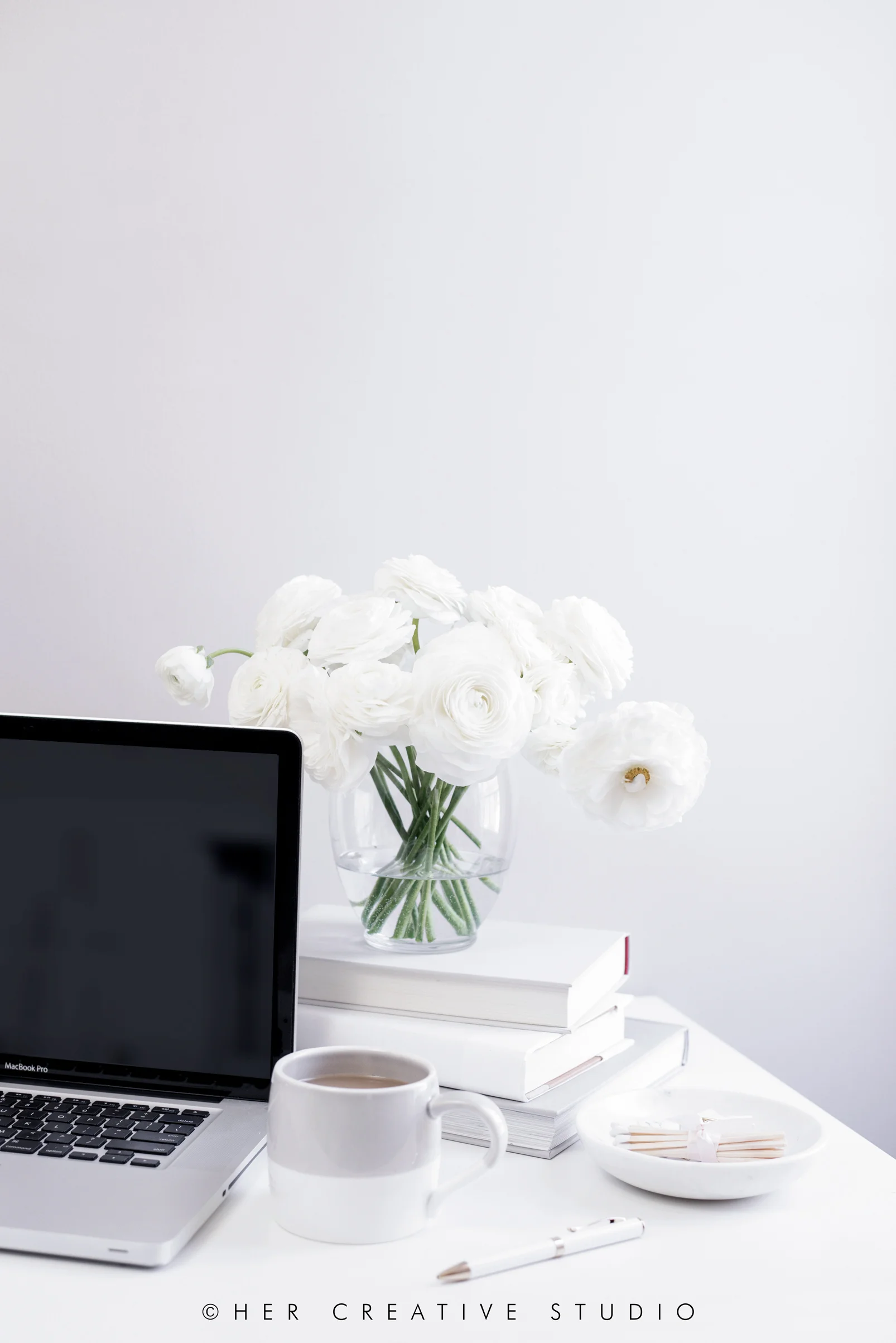 Ranunculus-Laptop-2-IE.jpg
