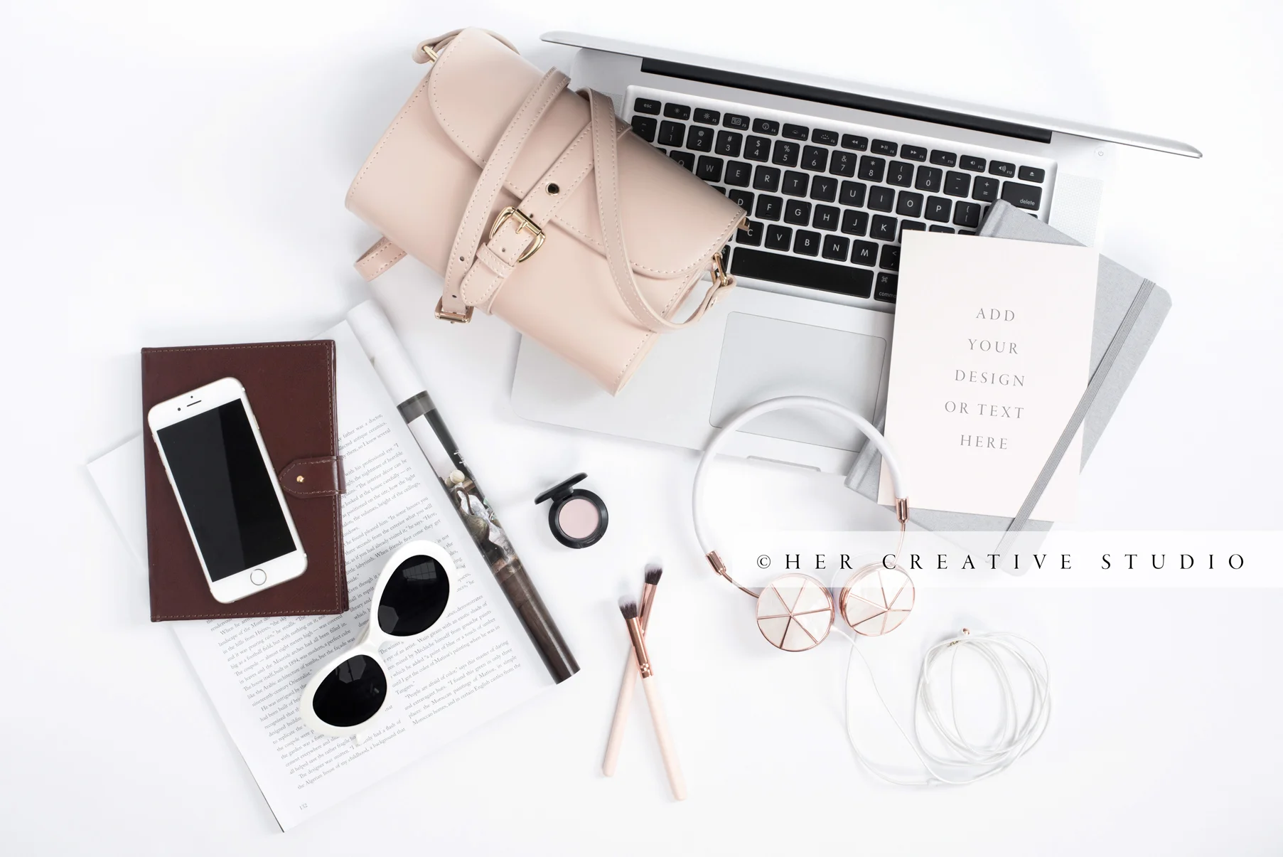 Travel-Flatlay-7-IE.jpg