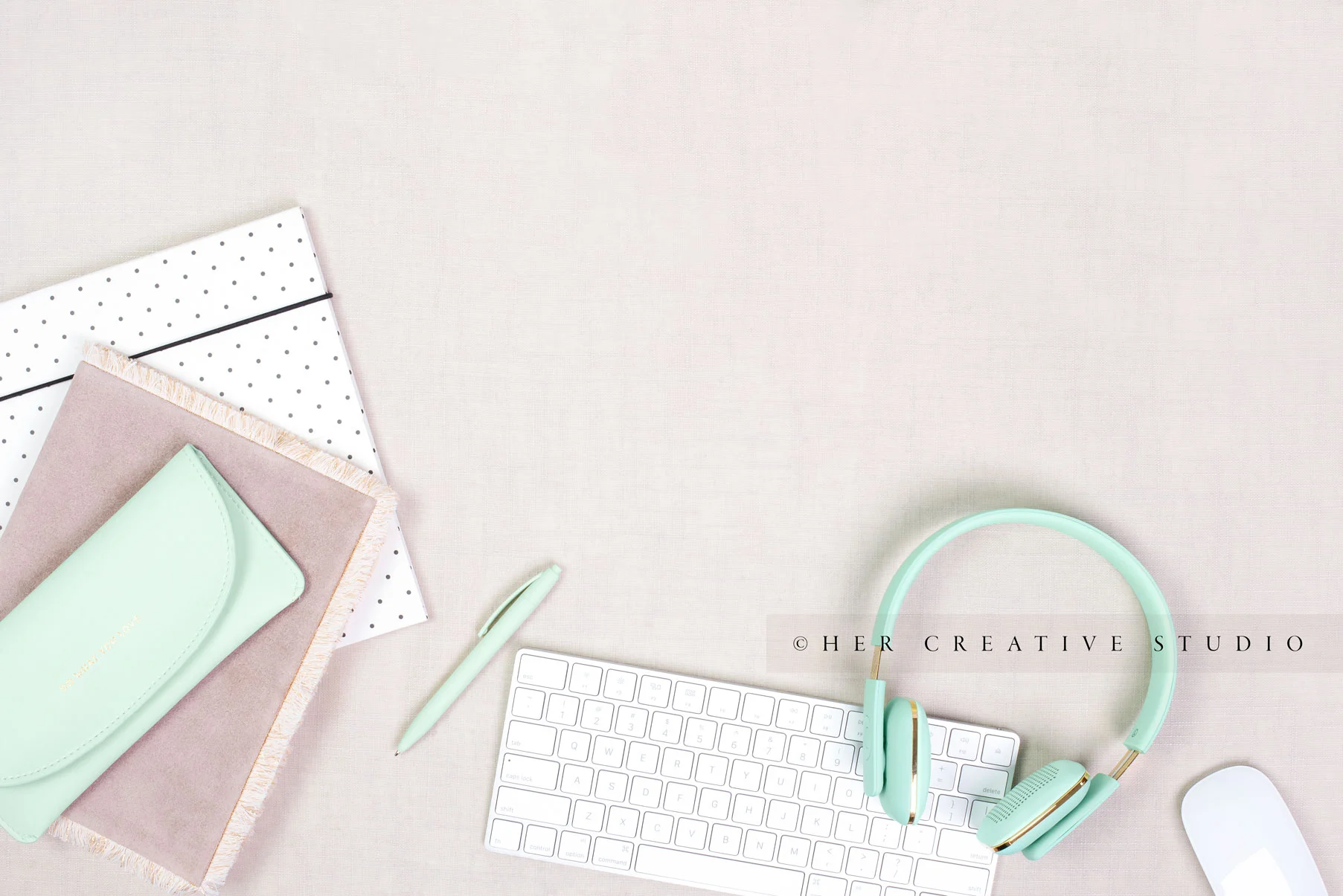 Mint-headphones-flatlay-IE.jpg