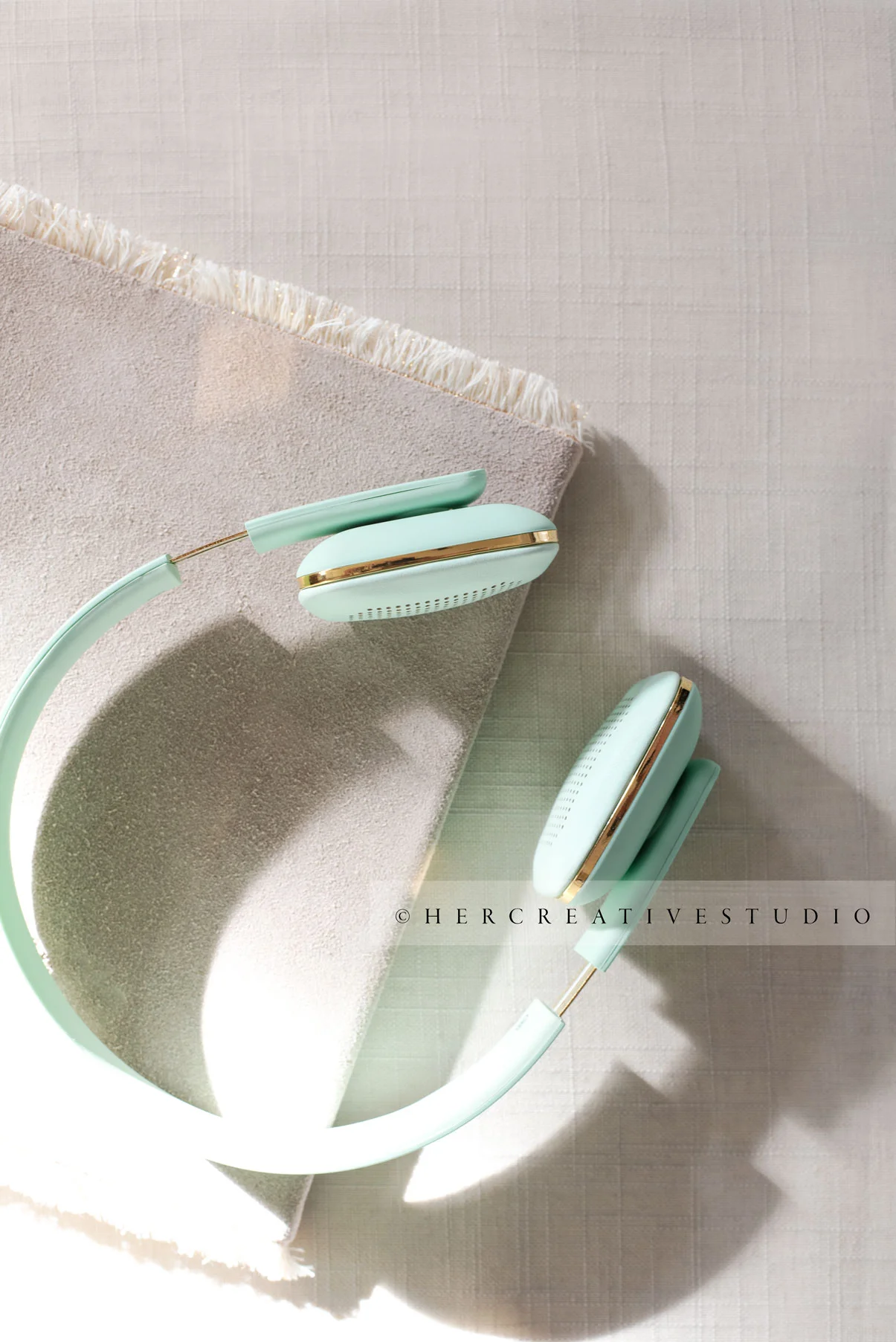 Mint-Headphones-in-sunlight-IE.jpg