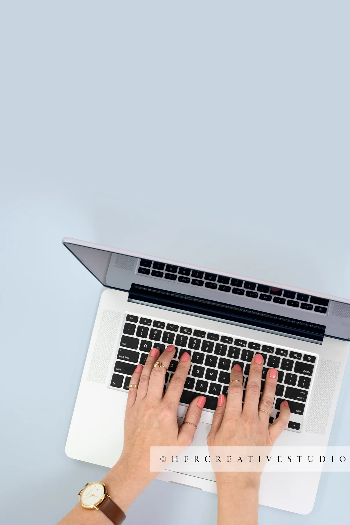 Hand-Laptop-Portrait-IE.jpg