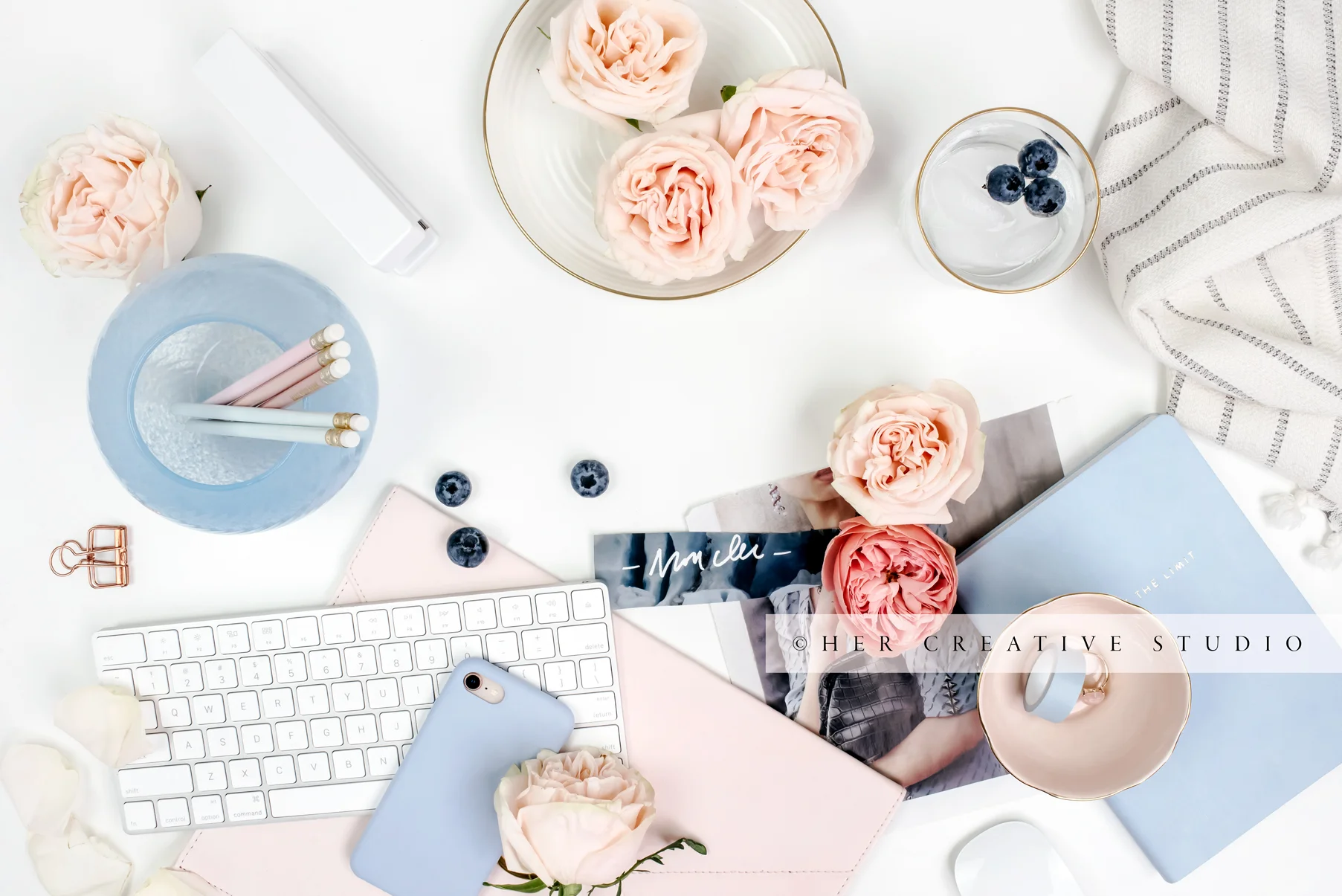 Pink-and-blue-Flatlay-7-IE.jpg