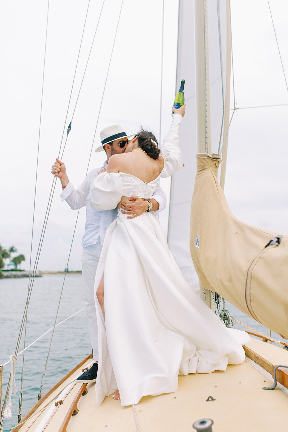 palmbeach-bride-groom-sailboat-elopement018.JPG