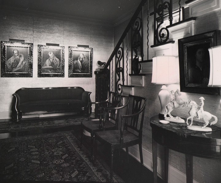 The image above left shows El Greccos (St. Matthew, St. Simon, St, Luke) on the back wall in Westerley, the Clowes family historic home