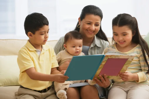 Mom_Reading_KIds.jpg