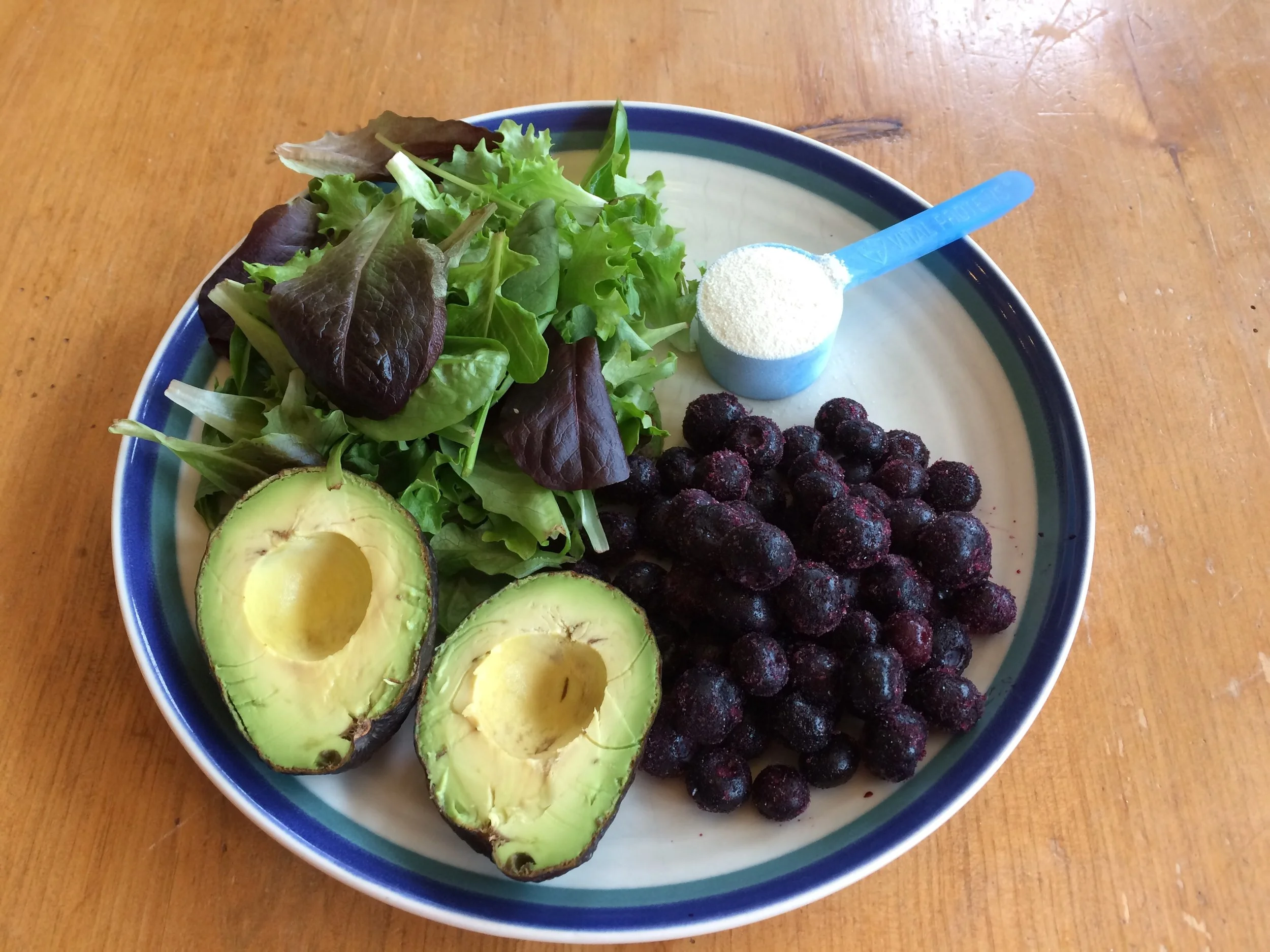 Here’s an example of ingredients for a Blueberry Avocado Smoothie that fit my Gut-Healthy criteria for the new Canada’s Food Guide. 1/2 the plate is filled with leafy greens and avocado (technically a fruit, but since it’s low carb, I include it in my Vegetable section), 1/4 plate with blueberries, and I’ve added a scoop of collagen powder for my protein. The avocado also provides the healthy fat, and makes this smoothie rich and creamy. I just blend the vegetables and fruit up with water, and then add the collagen at the end.