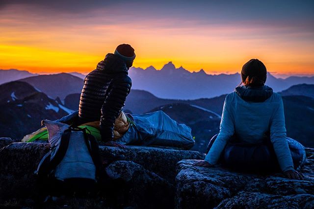 Awesome week at home with friends. Back on the road for a shorty, itching to get back to these mountains already.
PC: @dirkcollins
#lettheoutsidein #sleepinthedirt