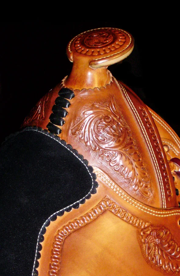 custom-saddle-horn.jpg