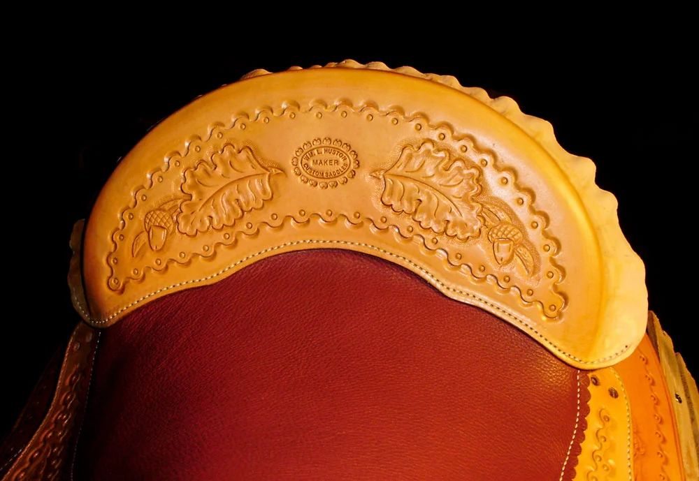 custom-saddle-leather-tooling-oak.jpg