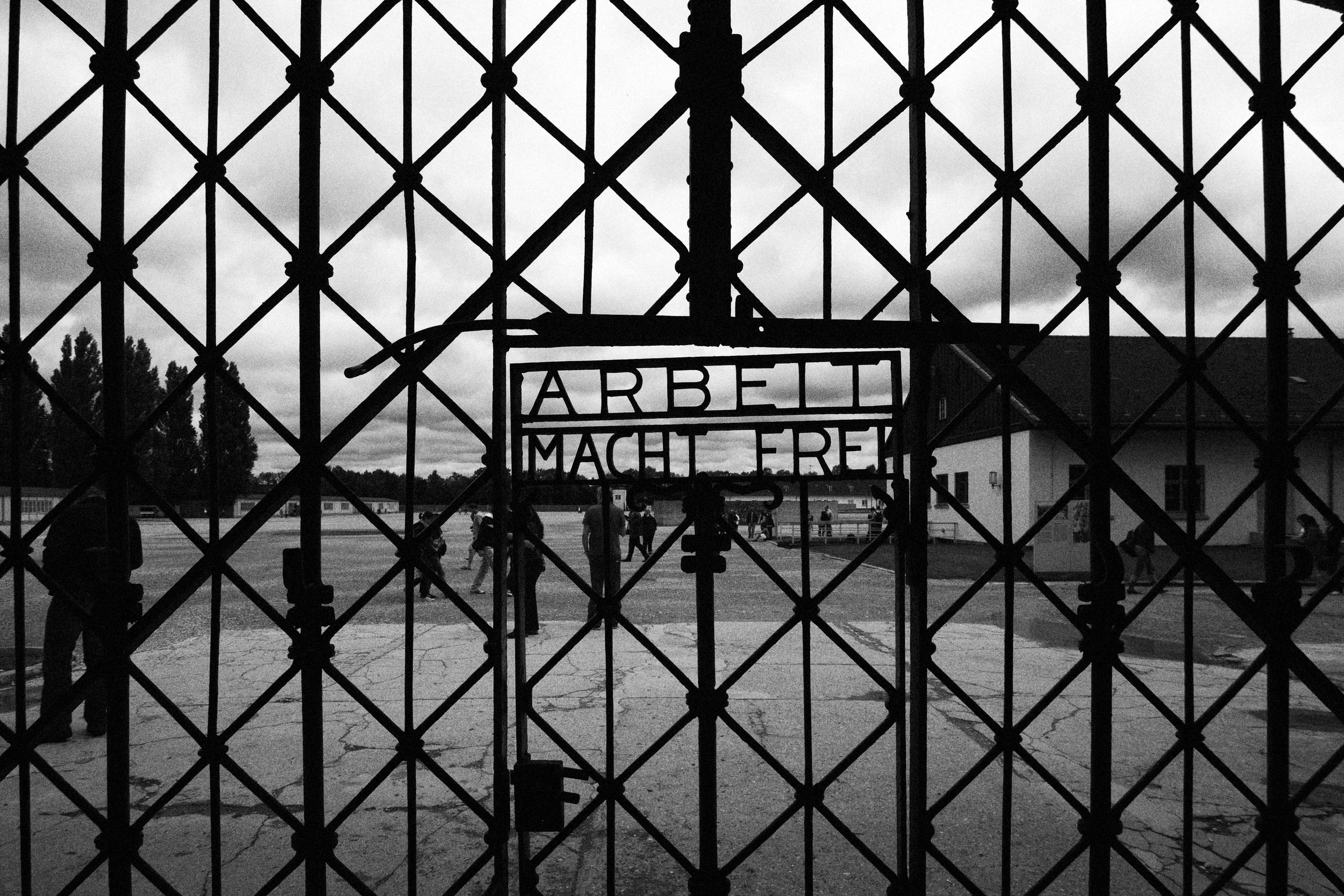 dachau01.jpg