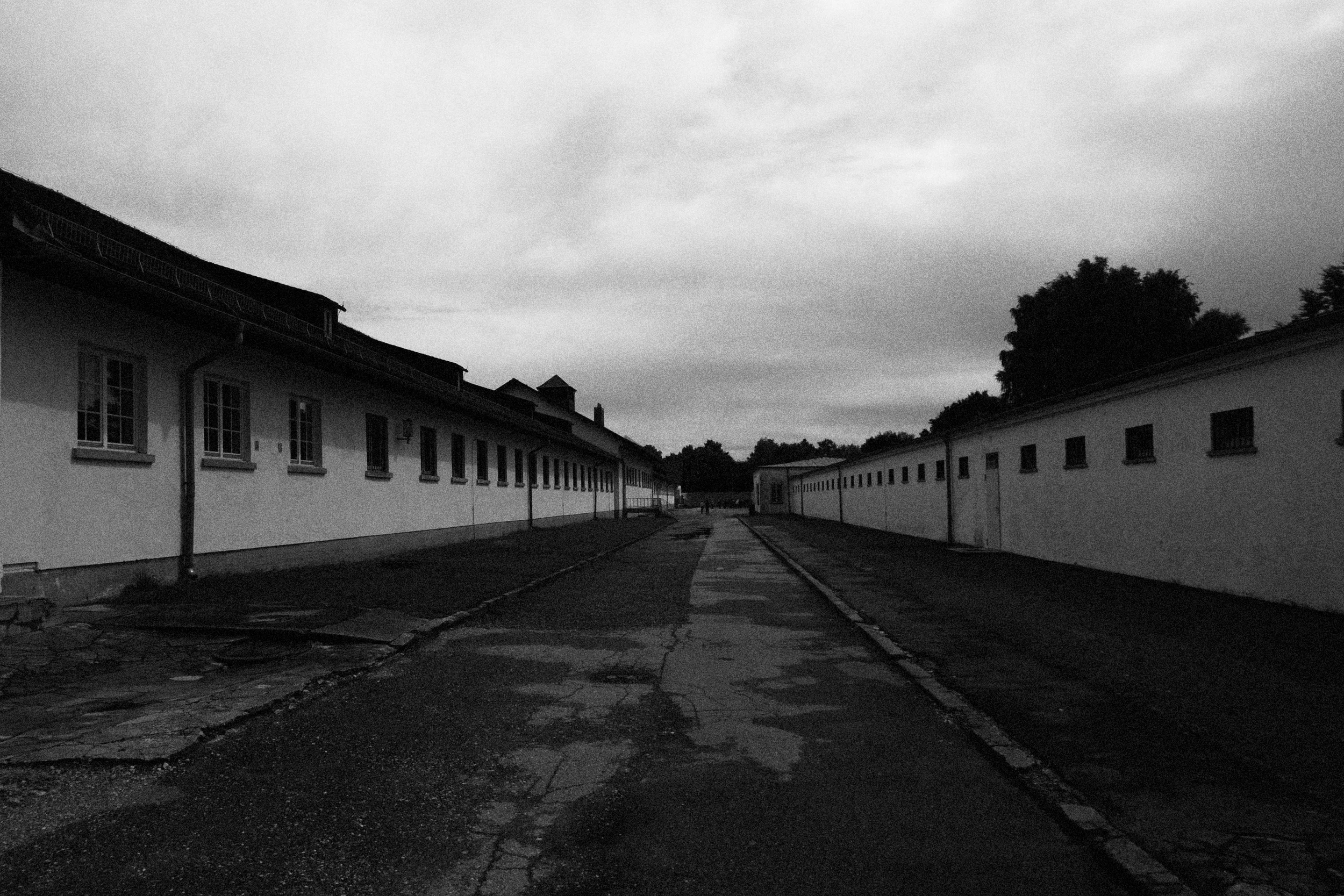 dachau02.jpg
