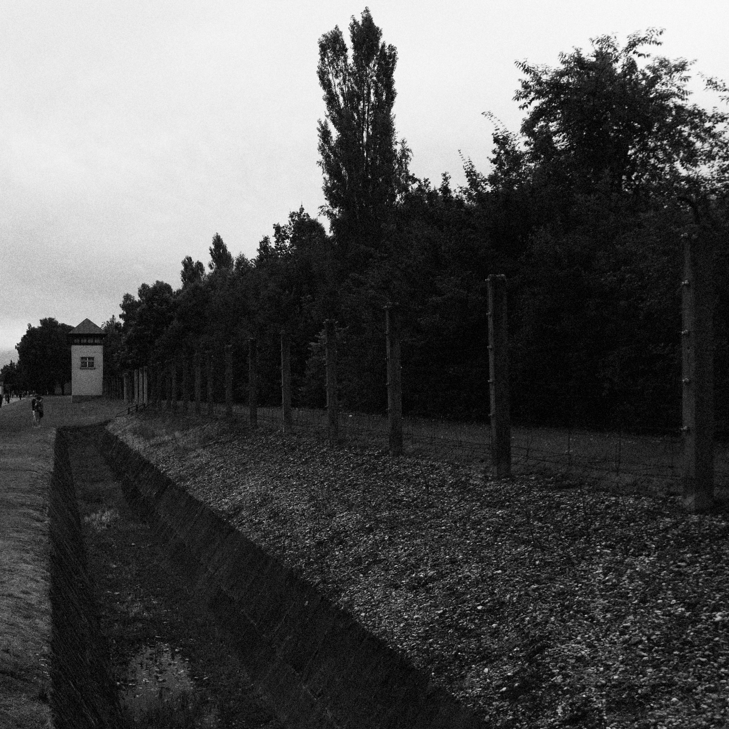 dachau11.jpg