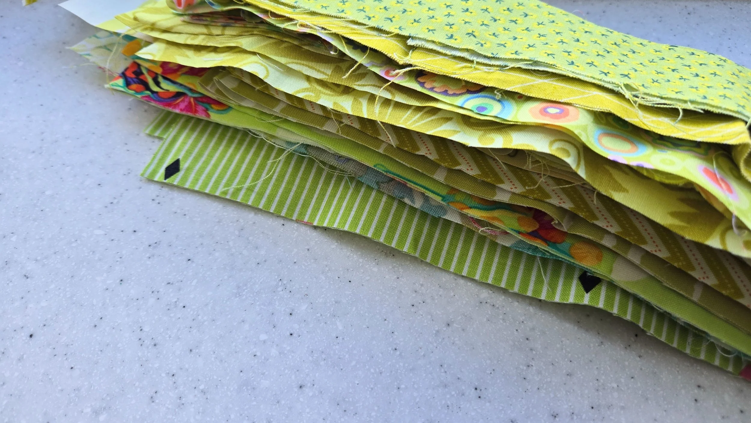 Braided Rug Quilt Block Alternative - Colour Focused Scraps