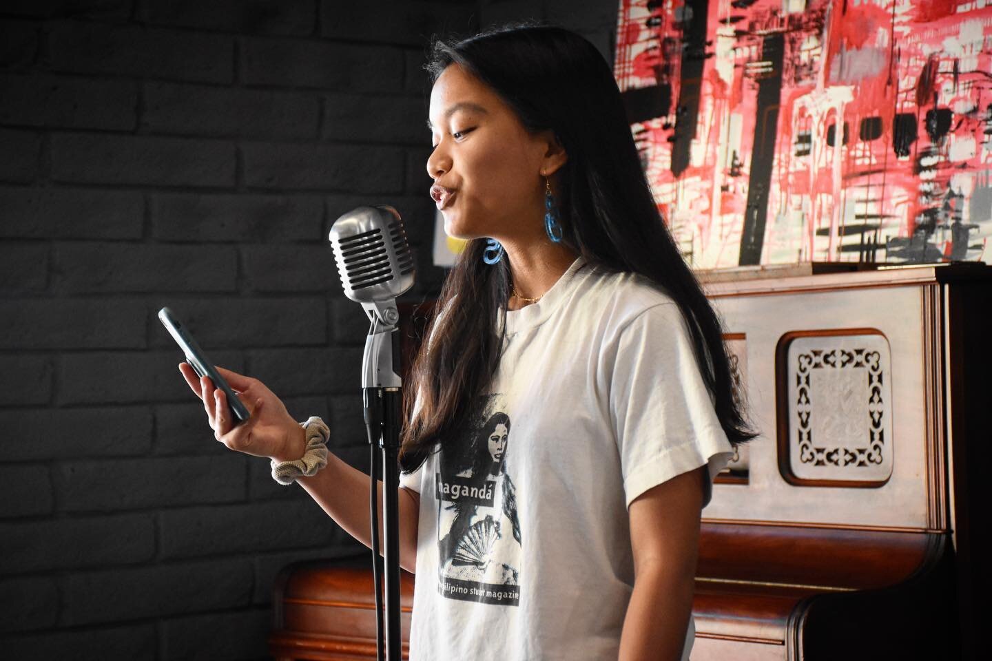 Just a few of the incredible performances from last Saturday&rsquo;s @cvhstrojans Poetry Open Mic!! 

📸: @infiniteimprintsphotography 

Don&rsquo;t miss out on more #VerseandVibes this Thursday night with @micahbournes and @jennna.wav @pampascafe 

