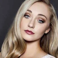 Headshot - Christina.jpg