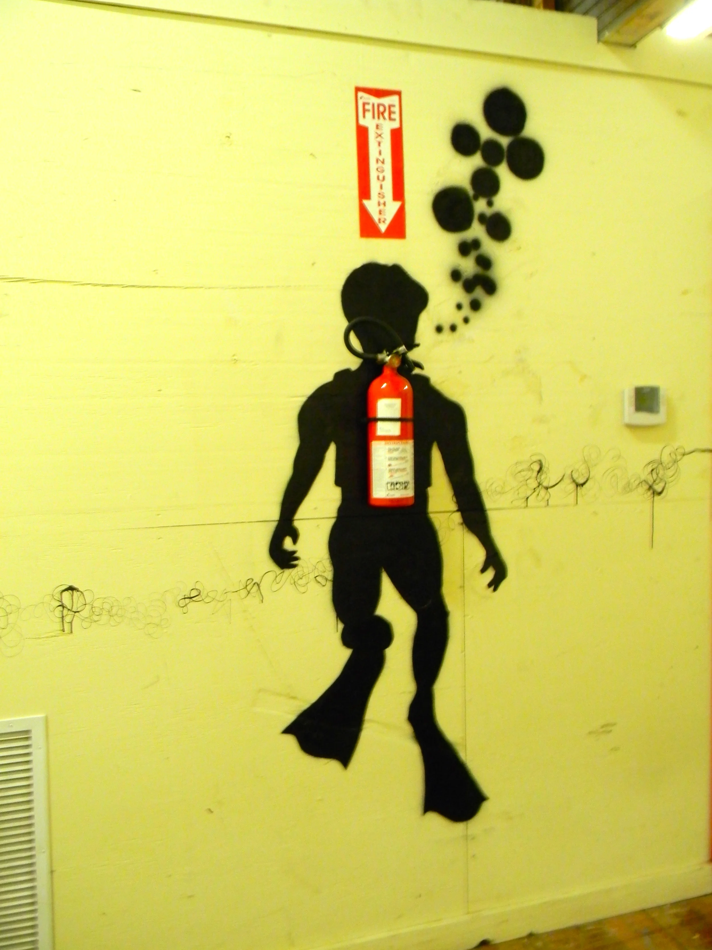  At 2nd Avenue Storage, you'll see art covering the walls. Thanks to students from Space One Eleven, 2nd Avenue Storage fosters a creative atmosphere.&nbsp; 