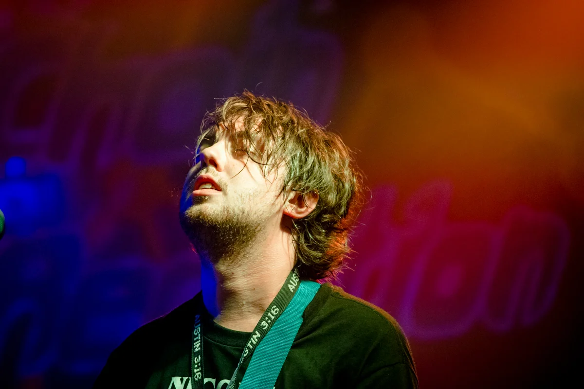 Elvis_Depressedly_Chain_Reaction_0006.jpg