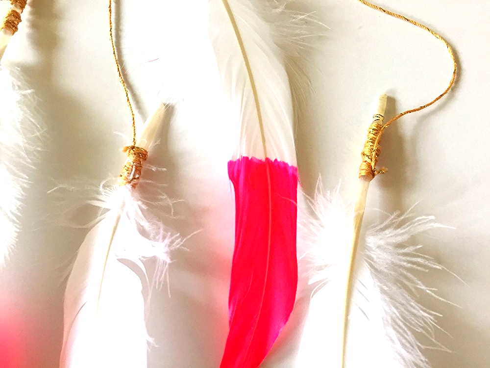 FEATHER MOBILE DIY — Twink + Sis