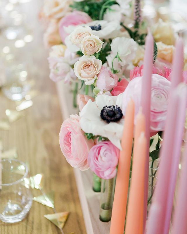 That classic flowers and candles combo. More from our #Galentines with @glitterguide @katiedeanjewelry @hedleyandbennett @irisanddaughter on Stories. 🌸🌸🌸 photo @jennaelbow