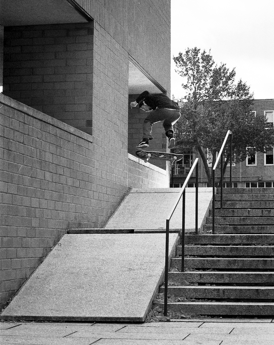10.20.12-justin kf front nose fakie b+w.jpg