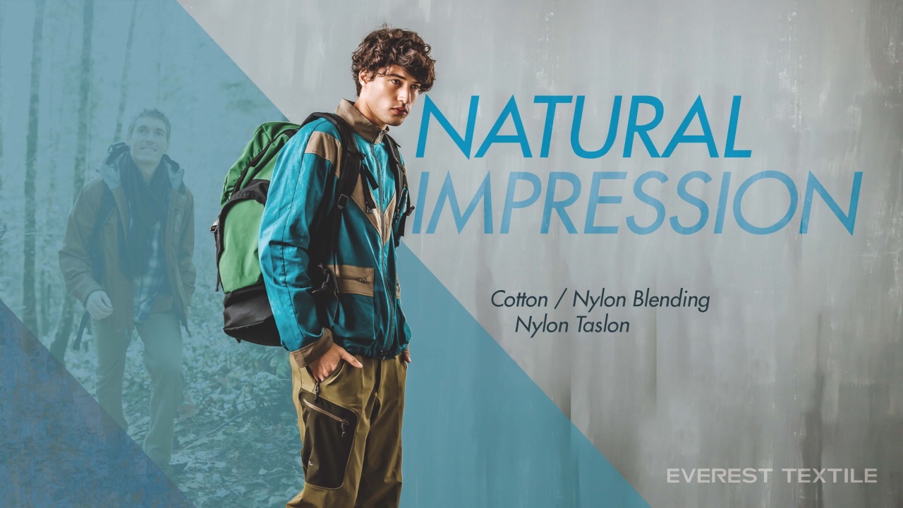 背包包登山的男生穿搭