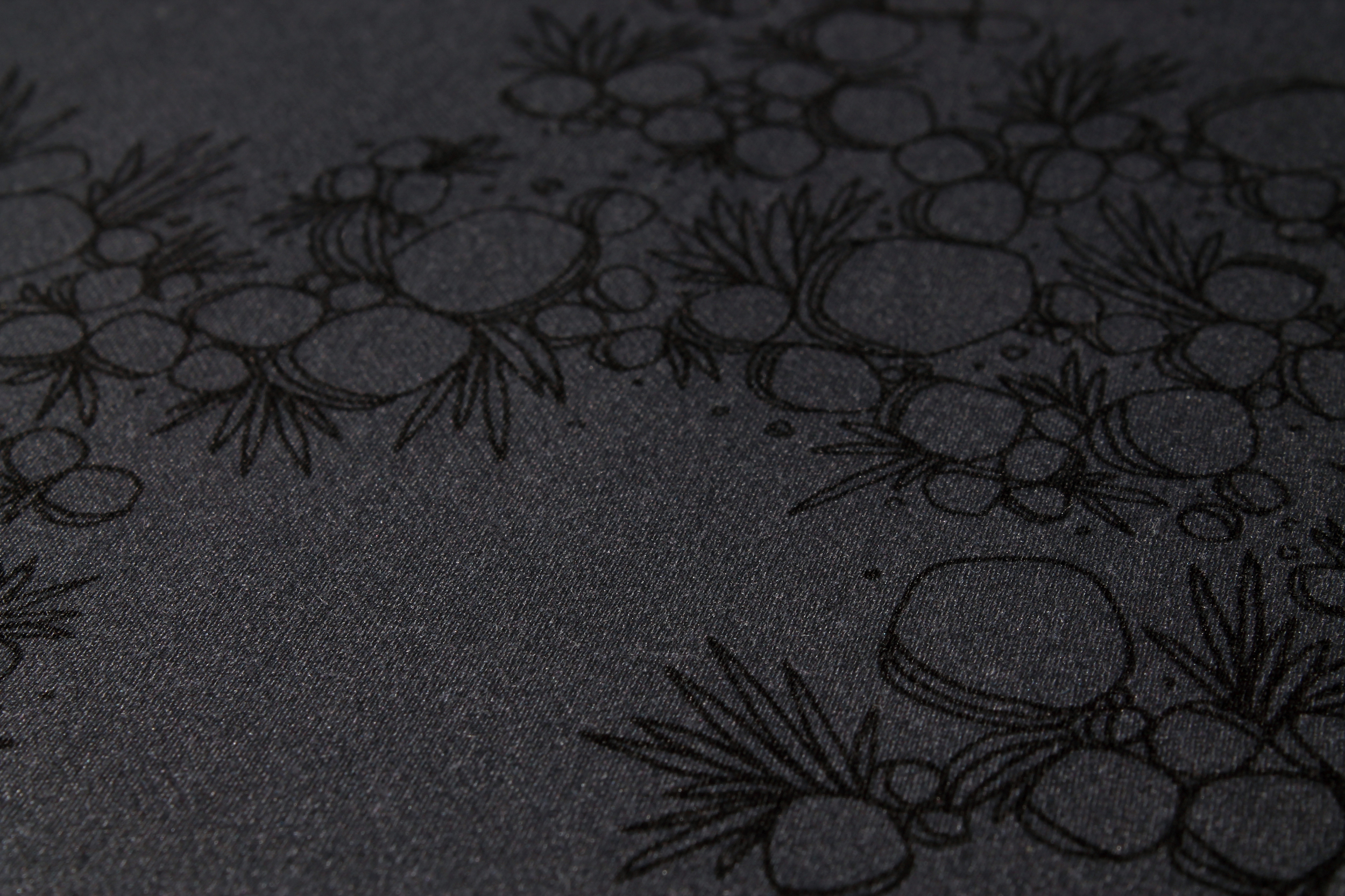 OnyxHollyDetail.jpg