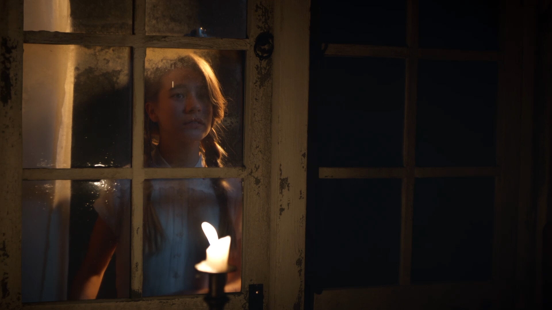 LOG Ep 4_LateNite.00_20_02_11.Still017.jpg