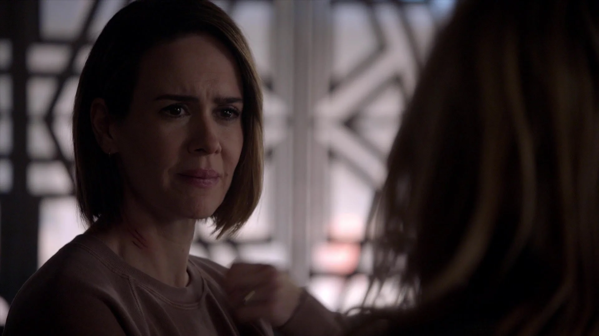 American_Horror_Story_S7E06_kissthemgoodbye_2858829.jpg