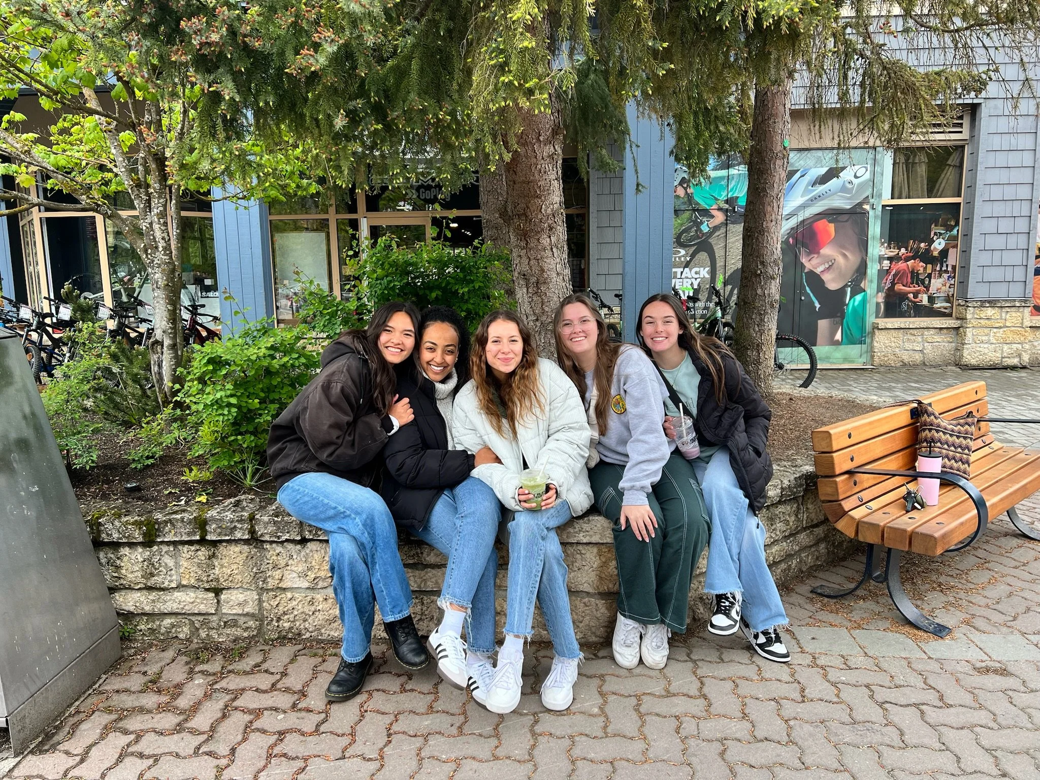 8 Ways to Foster Deeper Friendships