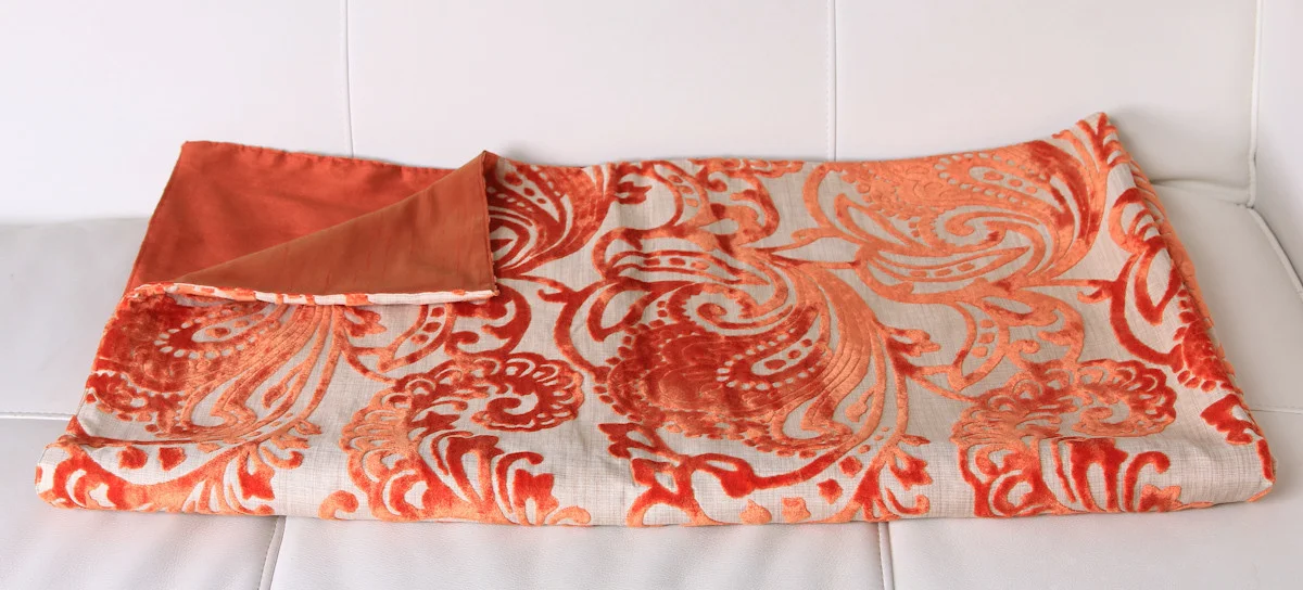 4005_joie_paisley_throw_orange.jpeg