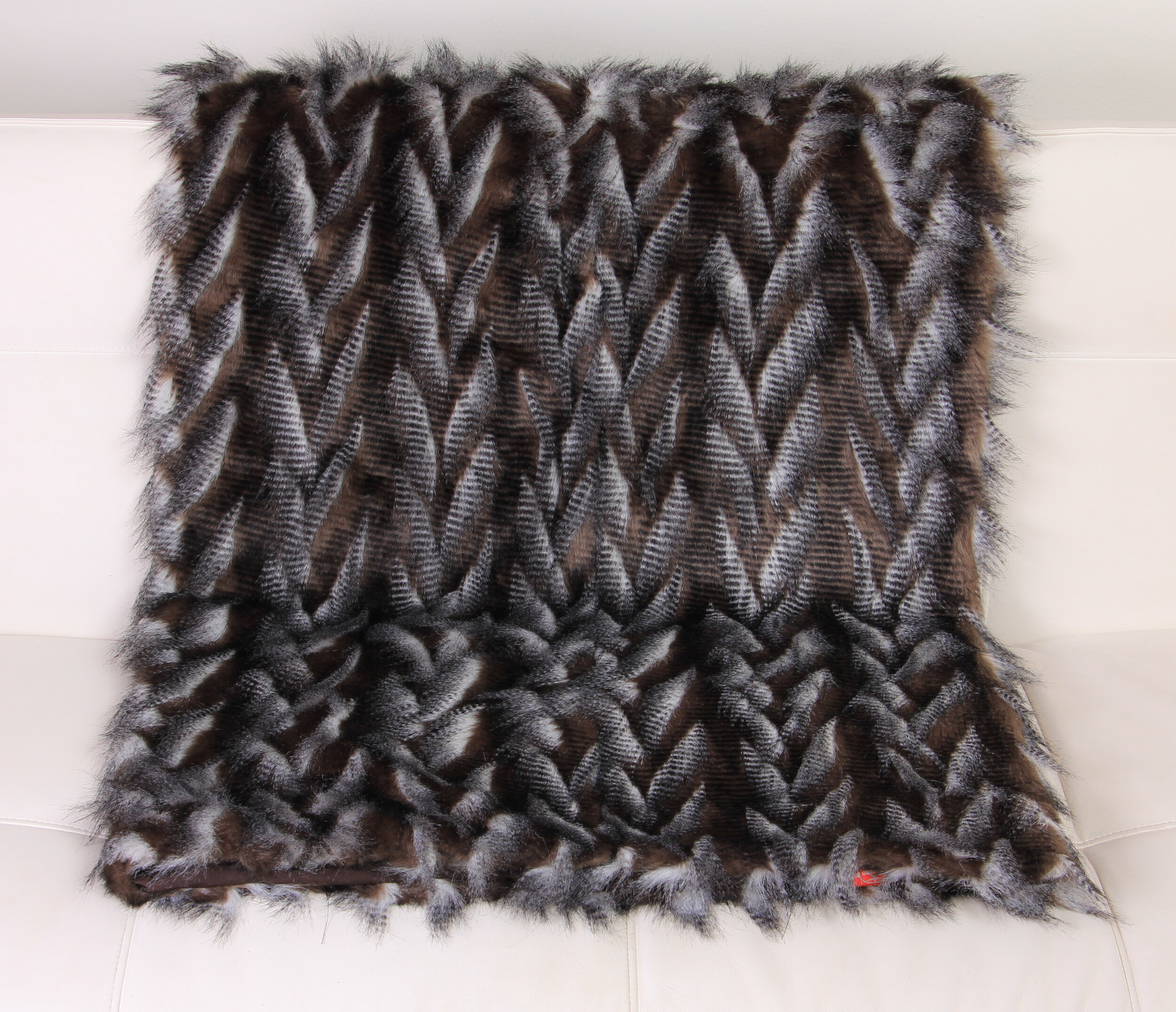 4953 Ostrich Chevron Main.jpg