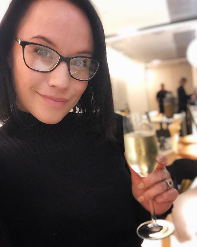 Delayed and waiting to get back to my love ❤️ I can’t believe it’s nearly a year since meeting the incredible man who would become my life partner, forever protector from flying bugs (and other scary things), bubbles buddy, in-flight sudoku pal, he-who-spoils-me-constantly (from our very first date at @latelierdejoelrobuchon_london) and a guy who doesn’t. even. snore. Seriously, who are you?! Talk about lucky lady 🍀💃🏻 We’ve done many incredible things since our rendezvous and the fun has only just begun! Starting with meeting up in HK this weekend to celebrate 1 year, because that’s how we roll. I miss you and can’t wait to see you! #squish #loungeselfie #missyou #happiversary