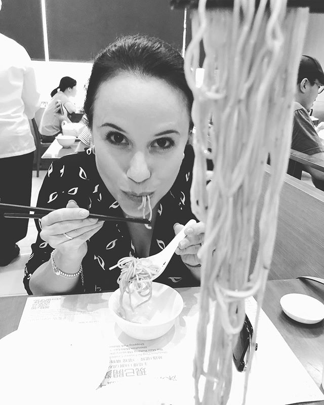 Couples who noodle together stay together 🥂 #dintaifunghk @londonreflections