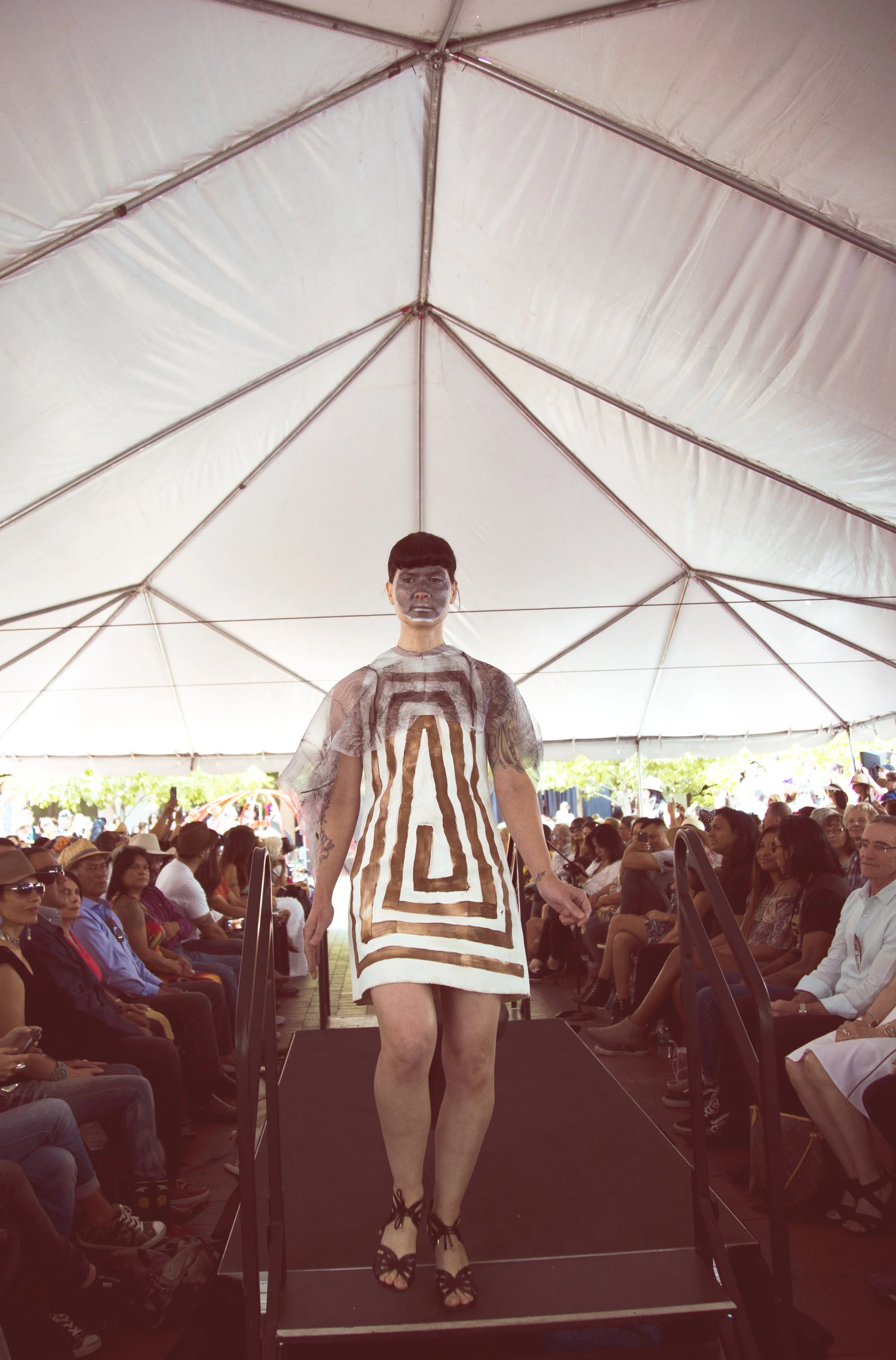 SWAIA_2016_FASHIONSHOW_ROBERT_I_MESA-02.jpg
