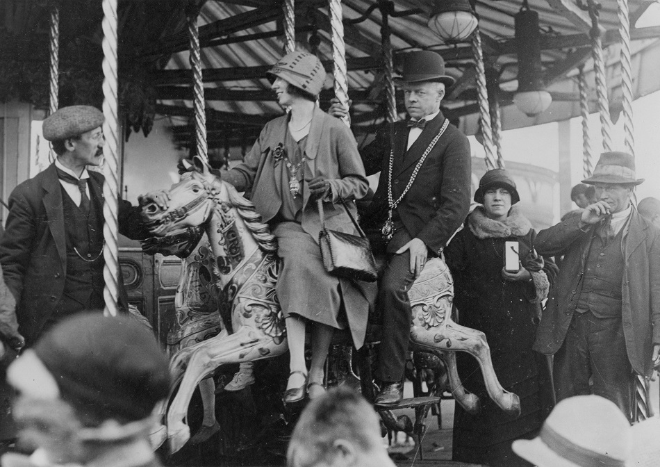Carousel: Picture courtesy of Tyne & Wear archives, on flikr