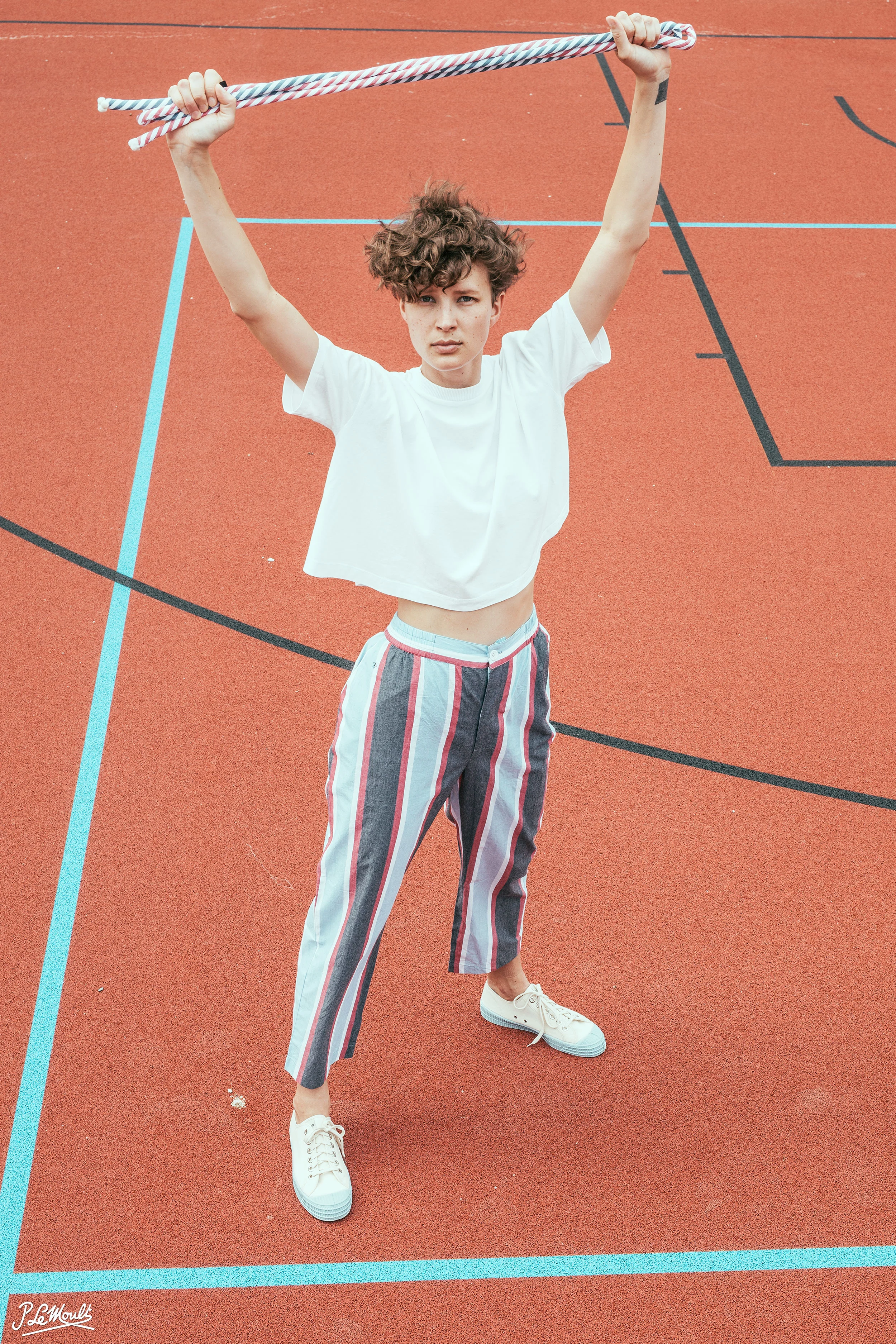 8648_BUTTON-TROUSERS_BLUE-Red-white-ice_by_Anita_SCHMID.jpg