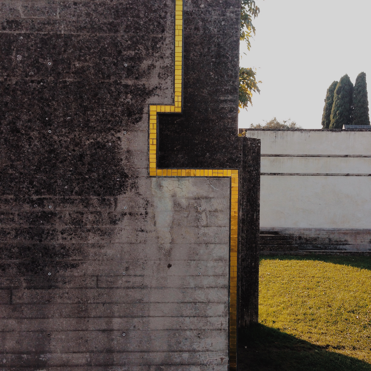 Carlo Scarpa: il cemento nobile di Tomba Brion