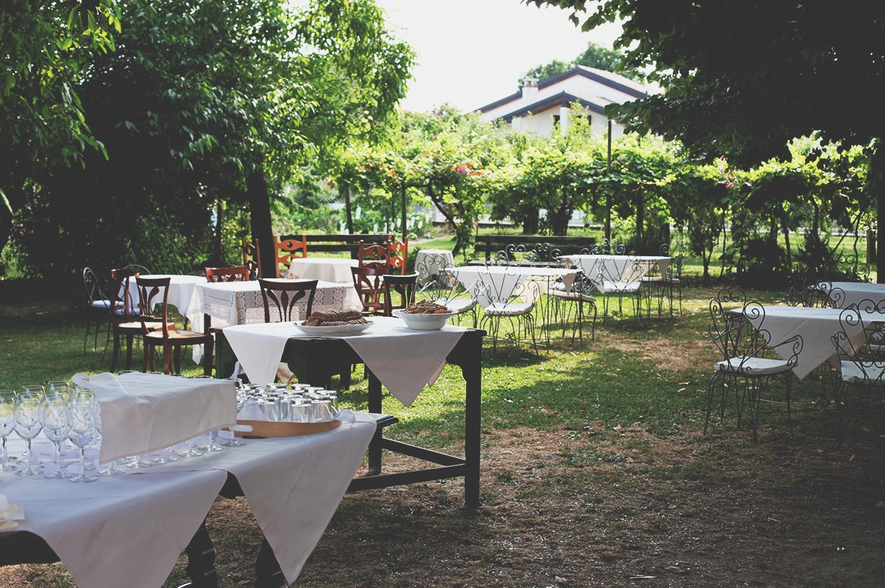 Tavolini in giardino