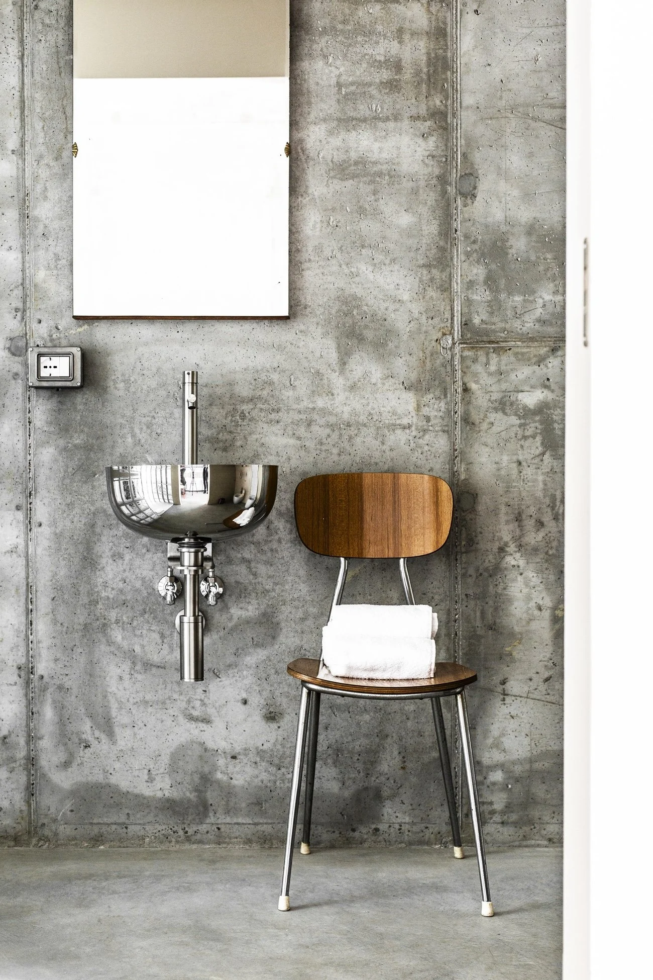 01_cadememi_studios_bagno_small.jpg