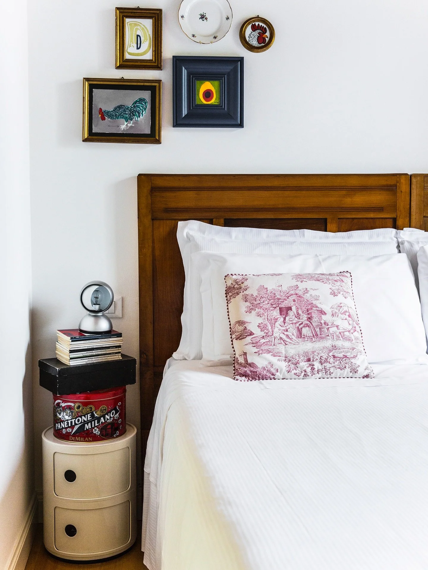 Camere con carattere 🐔🐤🐣

Scegli tra le nostre diverse tipologie di camera: Studios, Supergallo, Gallo Pulcino o Nido. Disegnate per sfruttare al meglio lo spazio, sono arredate con pezzi d&rsquo;arredo sia nuovi che vintage, ritrovati in soffitta
