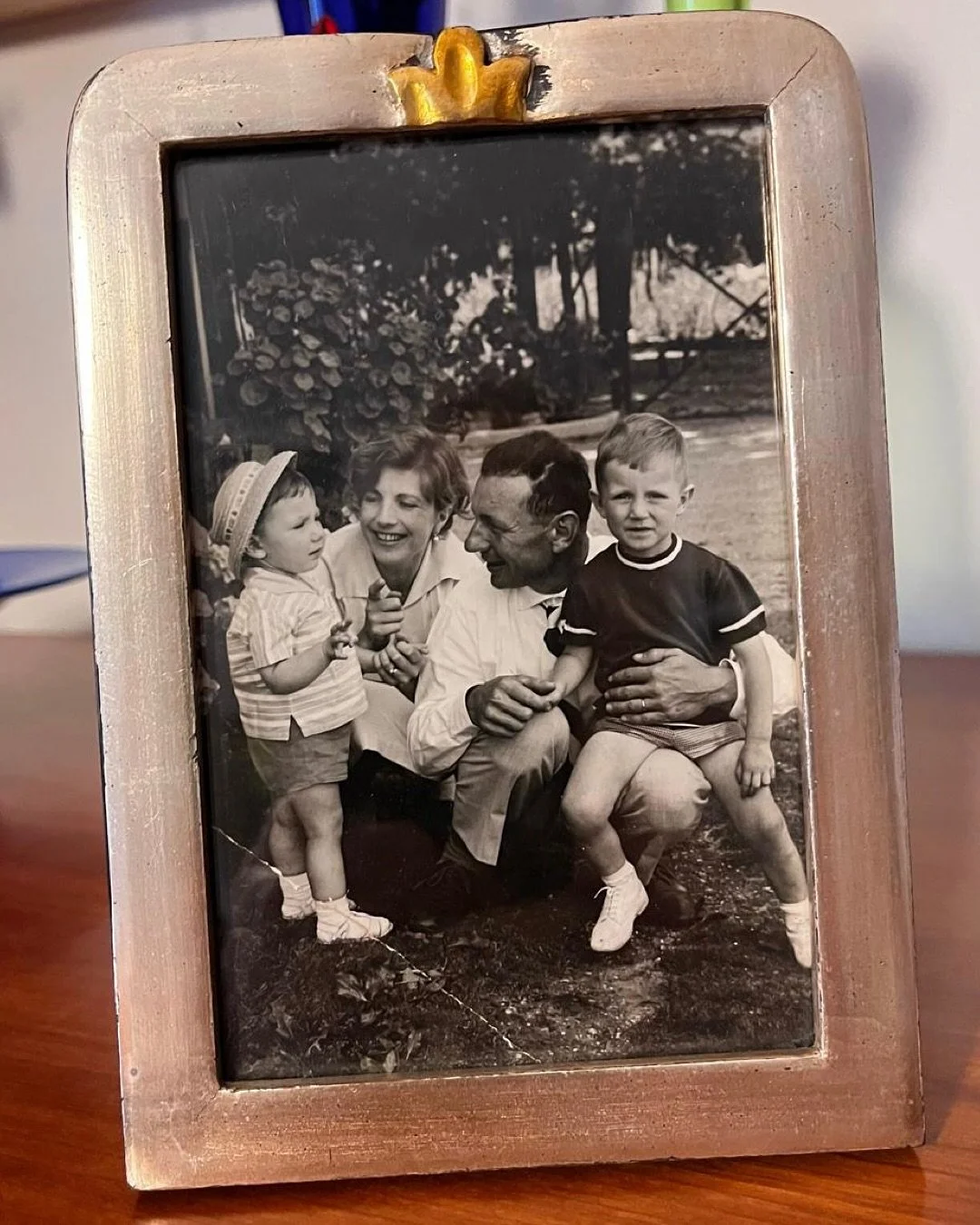 In questi giorni Memi avrebbe compiuto 100 anni. Era il 1925 quando nasceva Geminiano, per tutti semplicemente &ldquo;Nonno Memi&rdquo;.

Amava la famiglia, gli amici, lo stile, la sua terra e la buona tavola: per questo casa Scquizzato era sempre pi