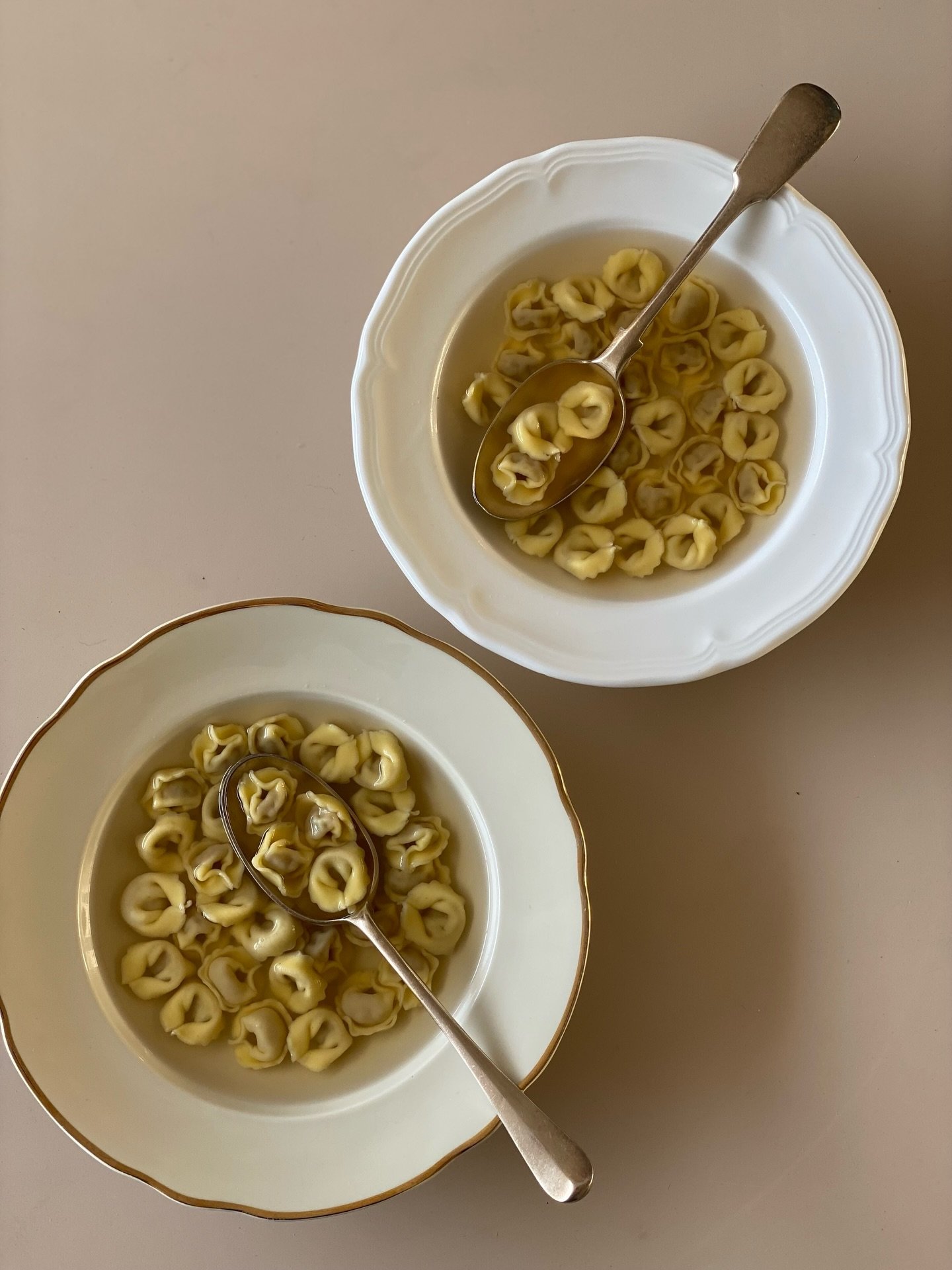 A grande richiesta, proponiamo un weekend dedicato all&rsquo;esperienza culinaria del Gran Bollito: brodi fumanti, zuppiere straripanti e cremosi pur&egrave;. 
L&rsquo;inverno non &egrave; ancora finito, quindi noi ne approfittiamo! 
Ogni ingrediente