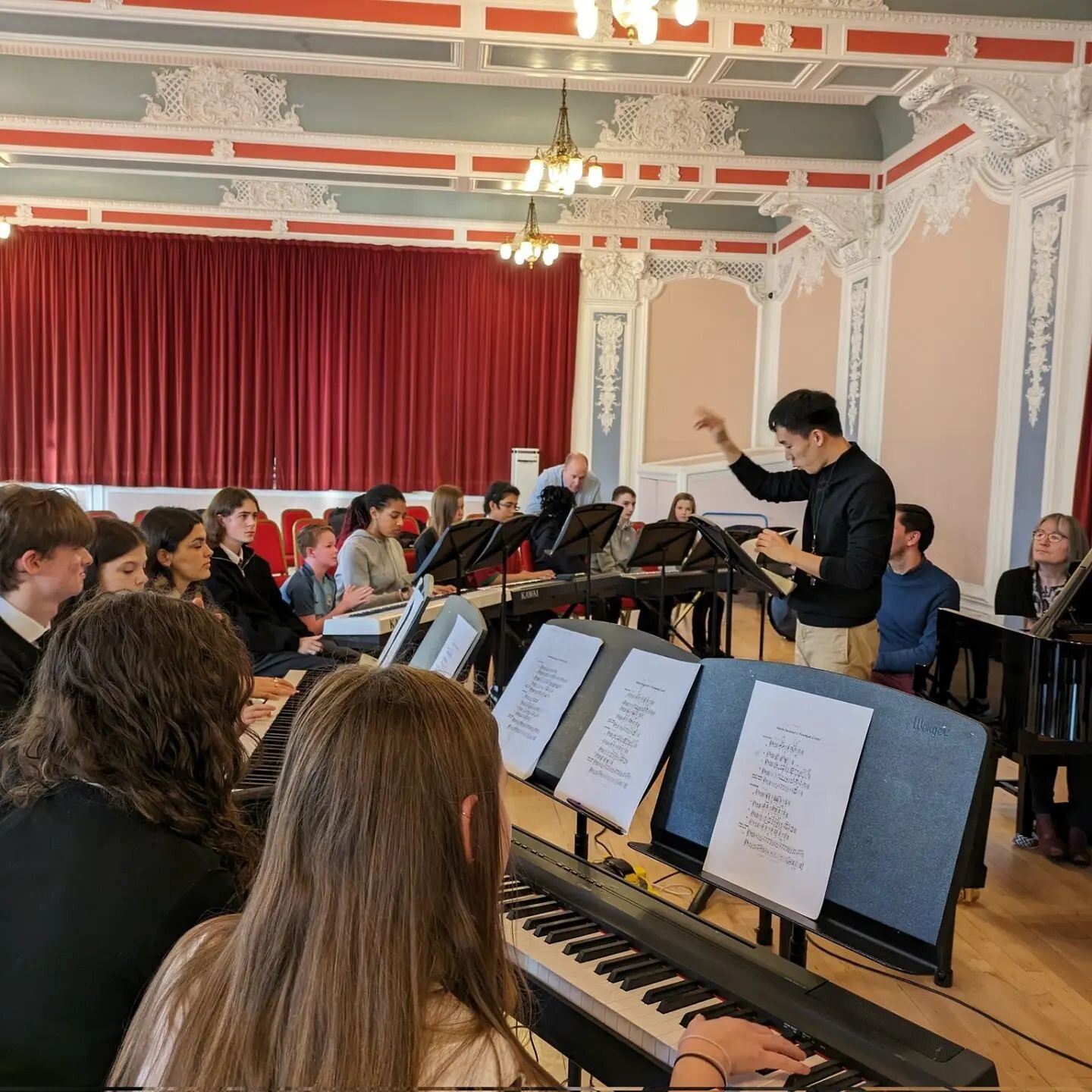 I had the most fulfilling time in Dundee starting with a workshop with Dundee Music Service students on @adam.swayne.piano 's &quot;Football Crazy&quot; for multiple pianos. This was my first time at leading a such workshop and attempt at 'conducting
