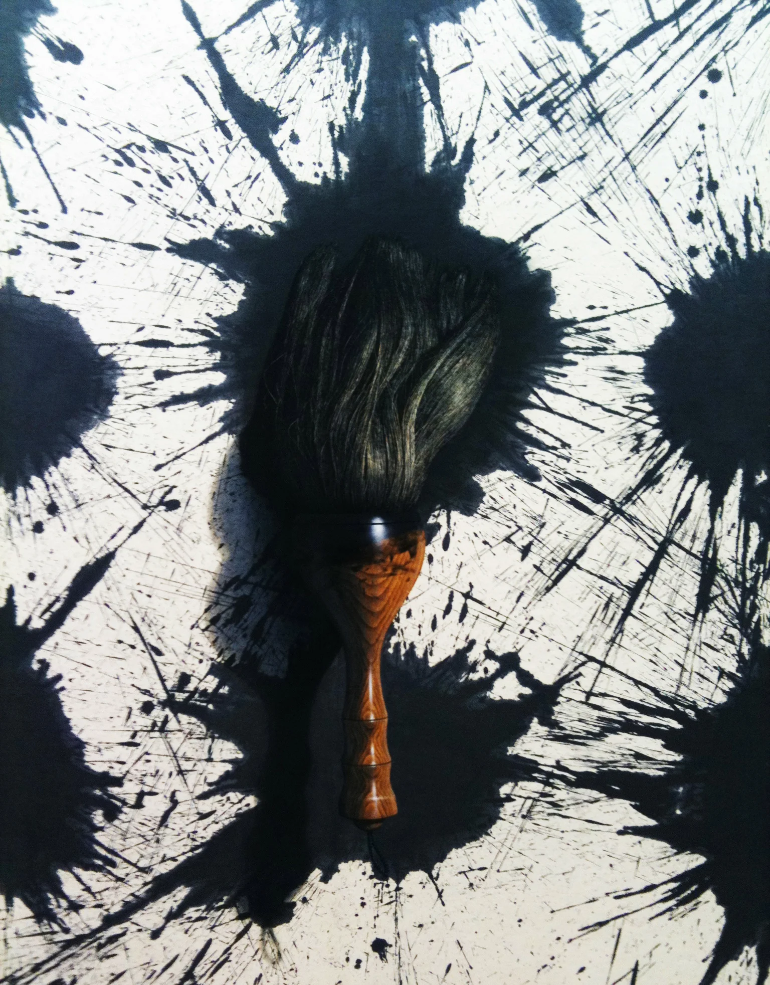 "BRUSH" BY LEE JUNG-WOONG