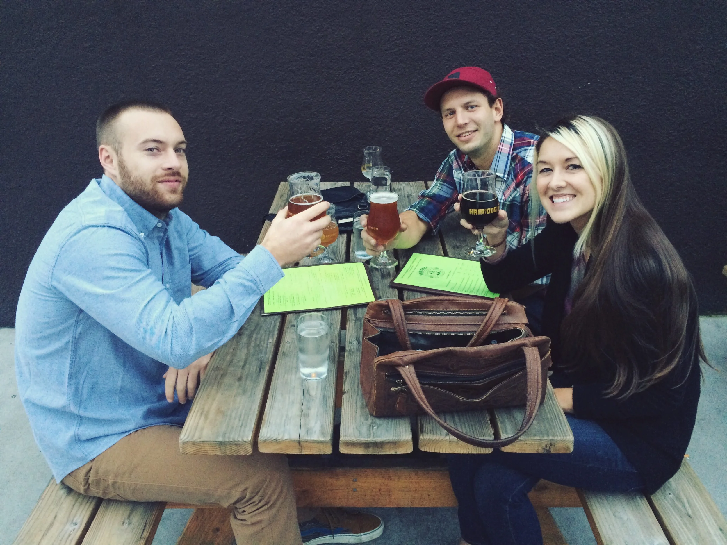 Grabbin' some brewskis and grub before a Moth show